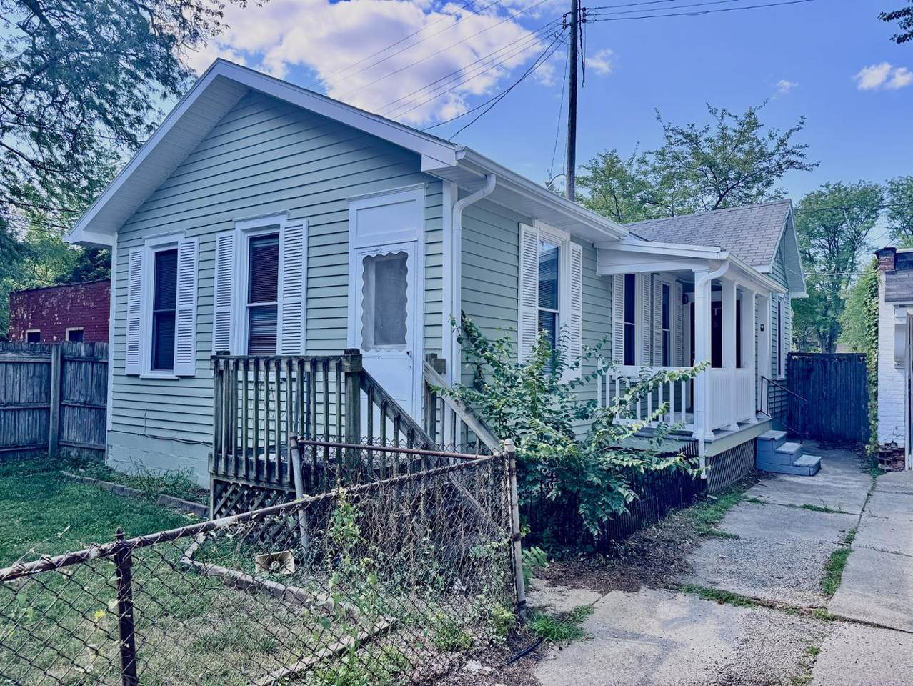 410 Floyd Street - Photo 1