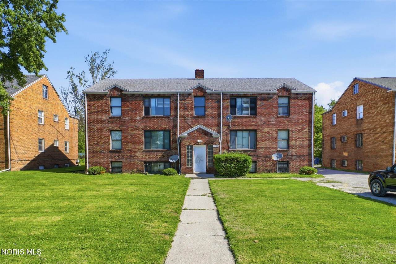 1364 Cove Boulevard - Photo 1