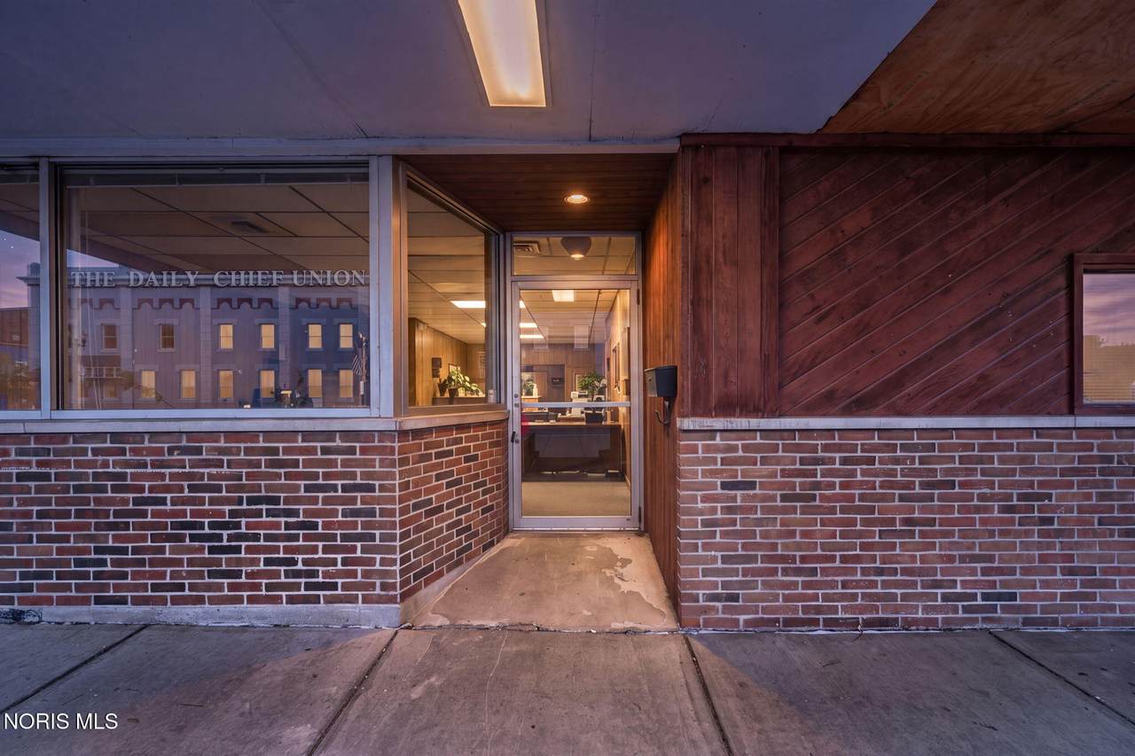111 Wyandot Avenue - Photo 1