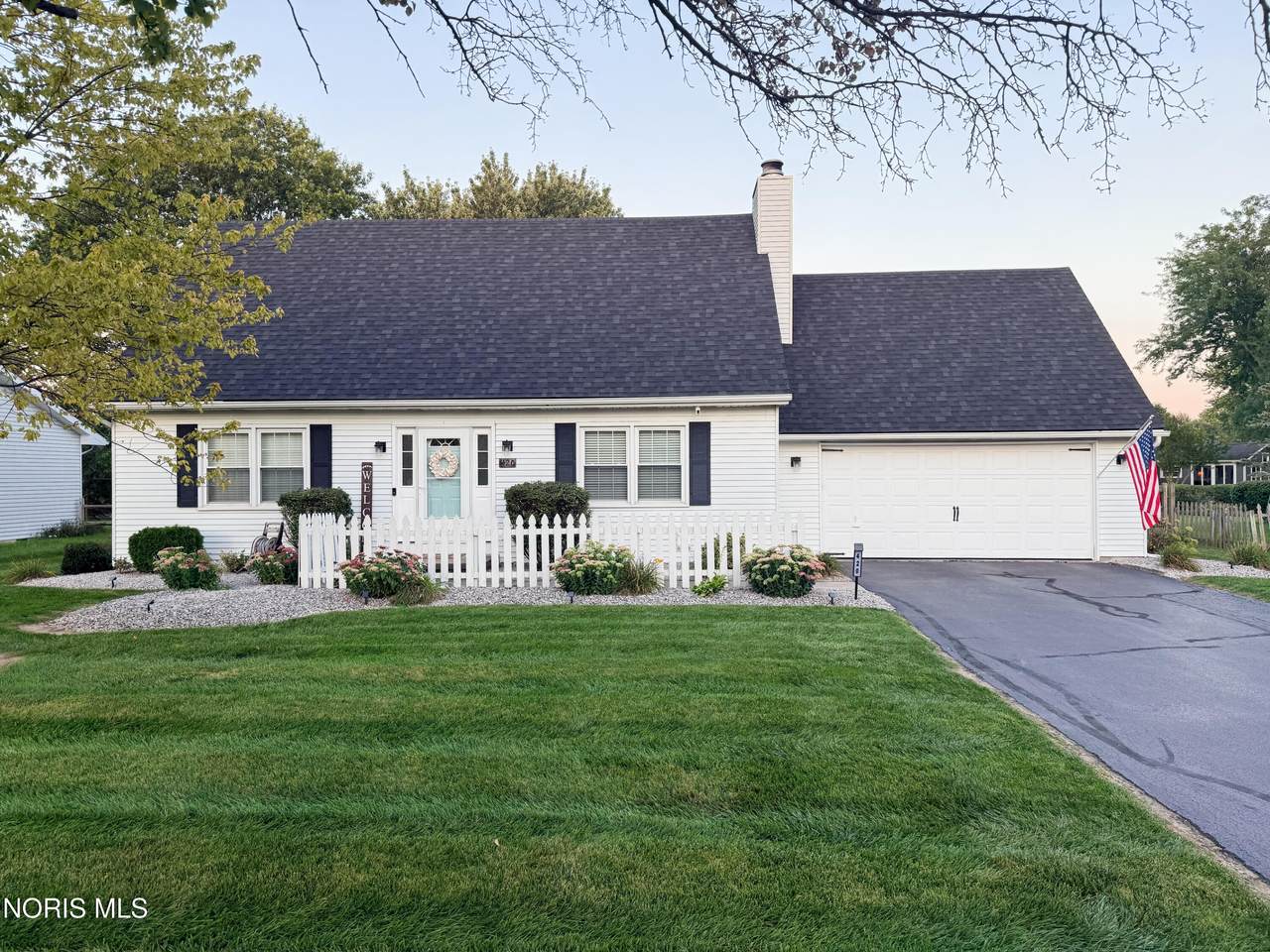 420 Sycamore Lane - Photo 1