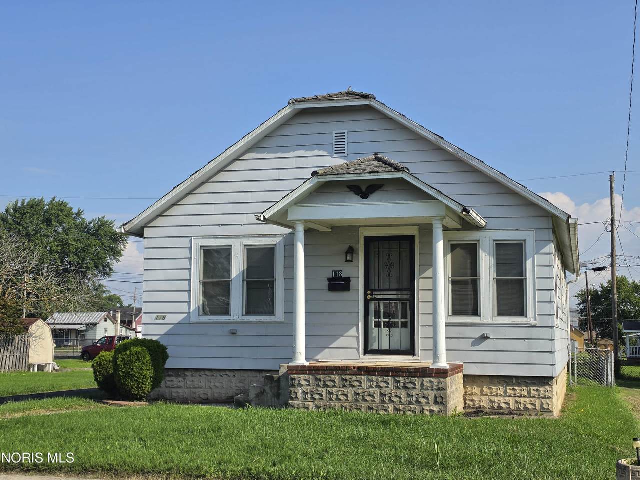 118 Seneca Avenue - Photo 1