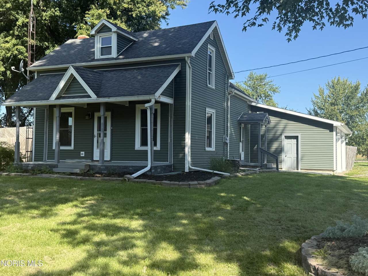 1048 Riverview Avenue - Photo 1