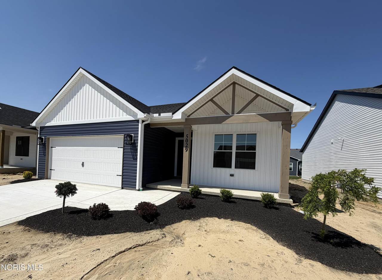 5029 Easton Drive - Photo 1