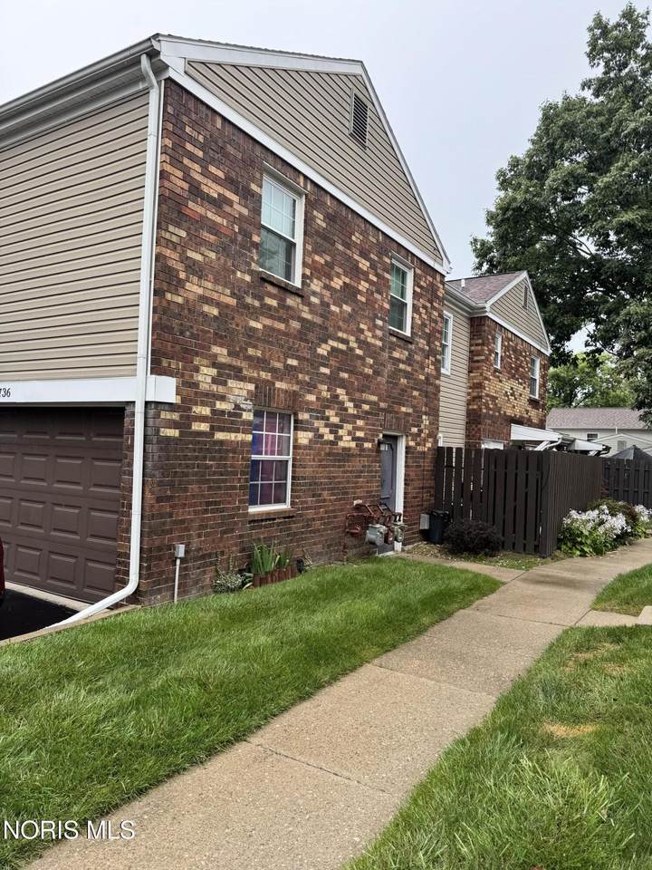 5734 Aspen Drive - Photo 1