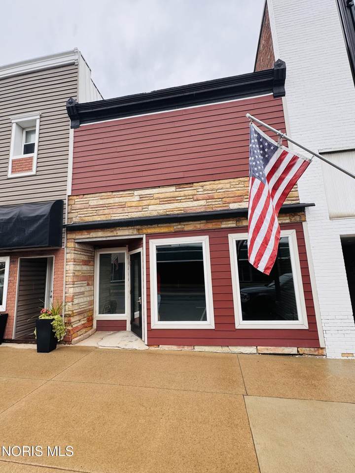 113 Jackson Street - Photo 1