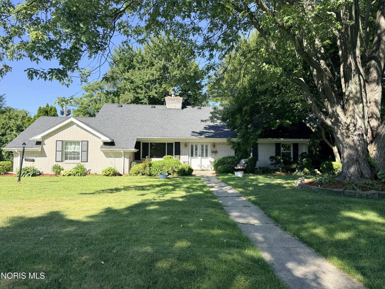 2443 Amara Drive - Photo 1