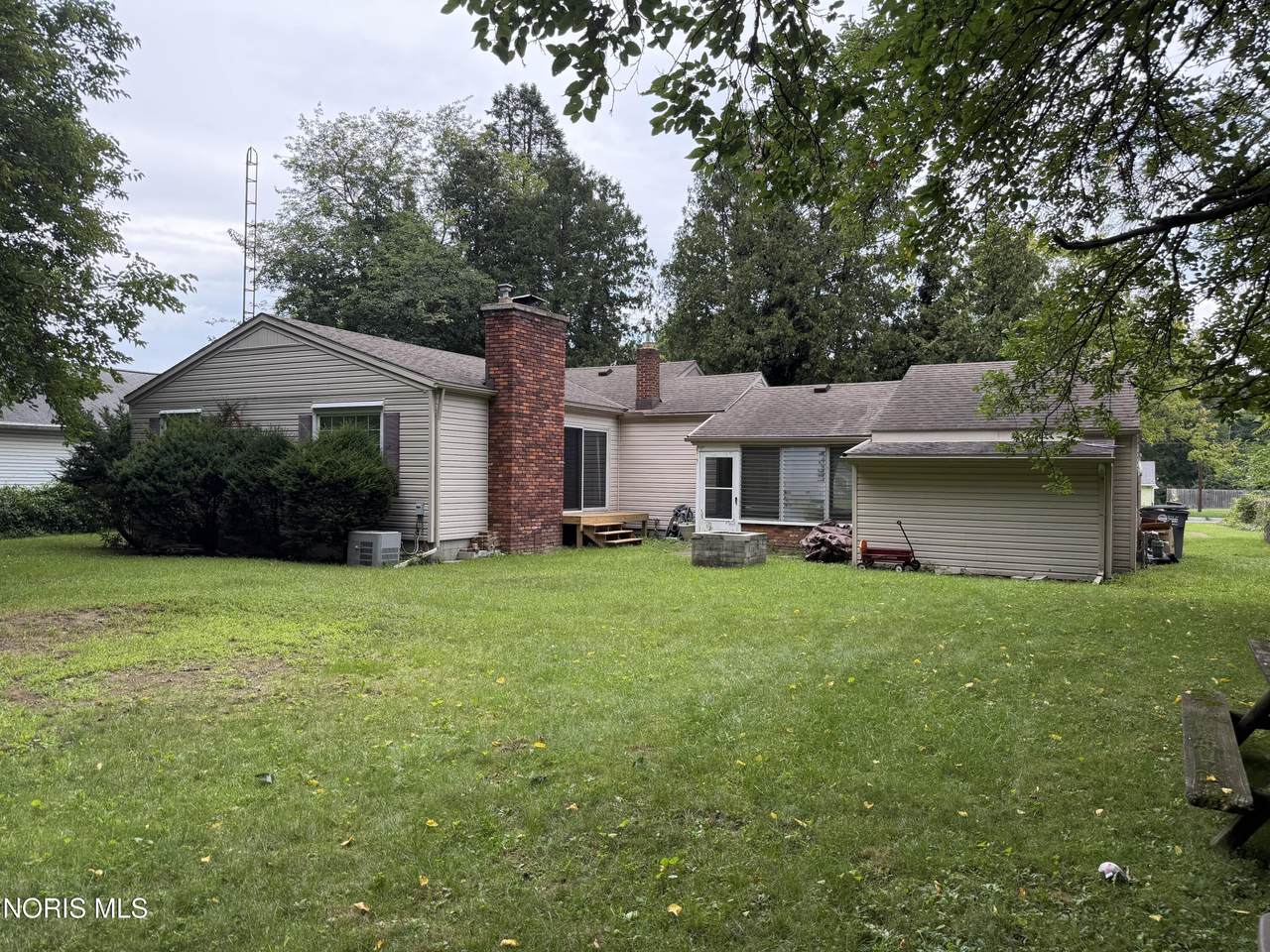 4225 Willis Boulevard - Photo 1