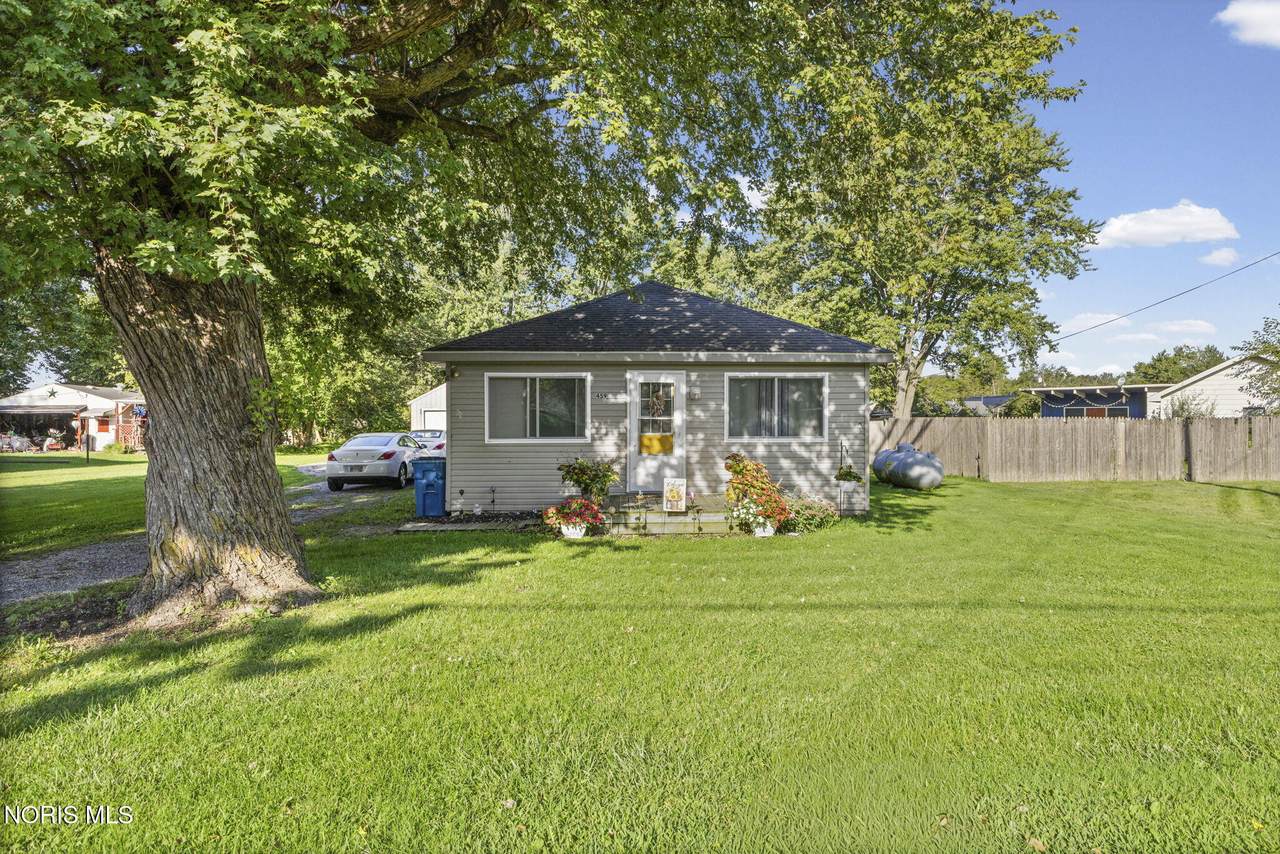445 North Street - Photo 1