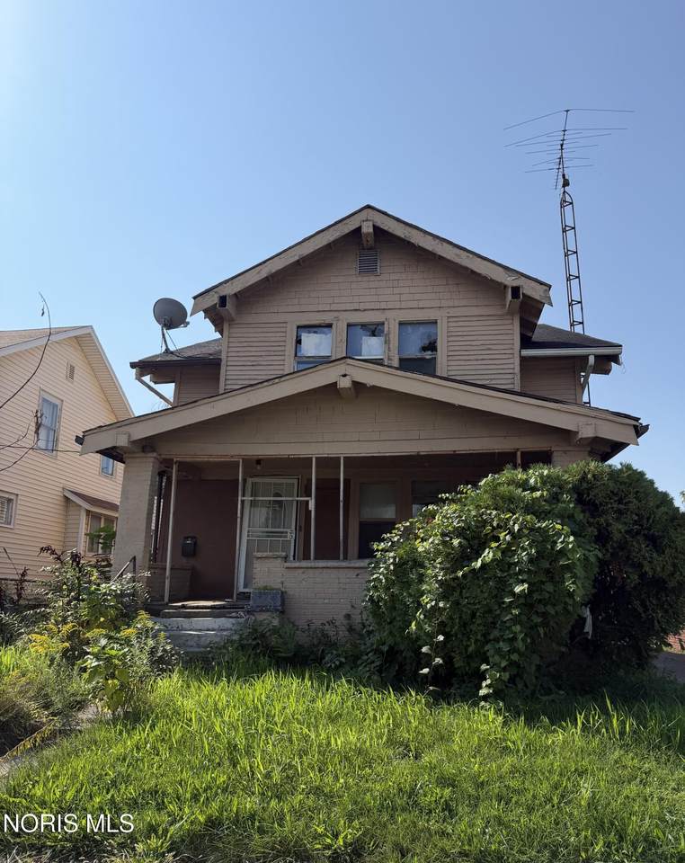 1019 Tecumseh Street - Photo 1