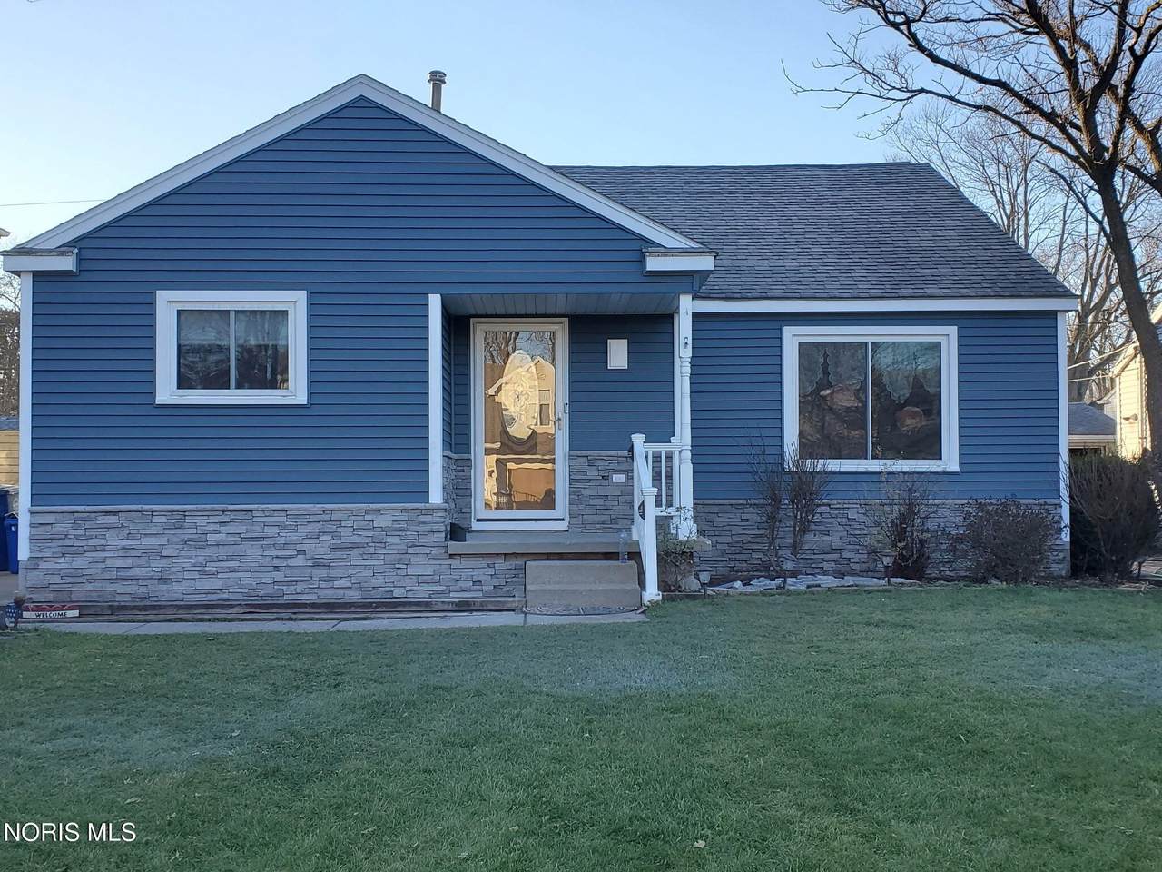 5203 Planet Avenue - Photo 1