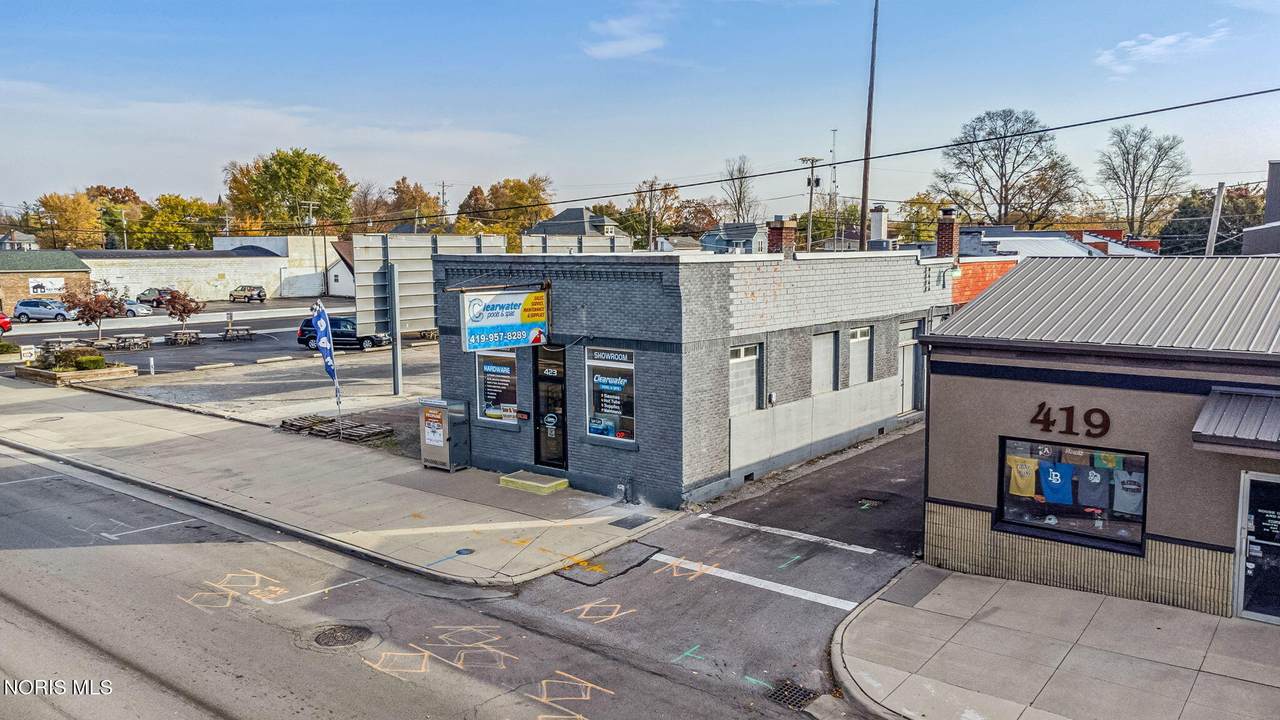 423 Main Street - Photo 1
