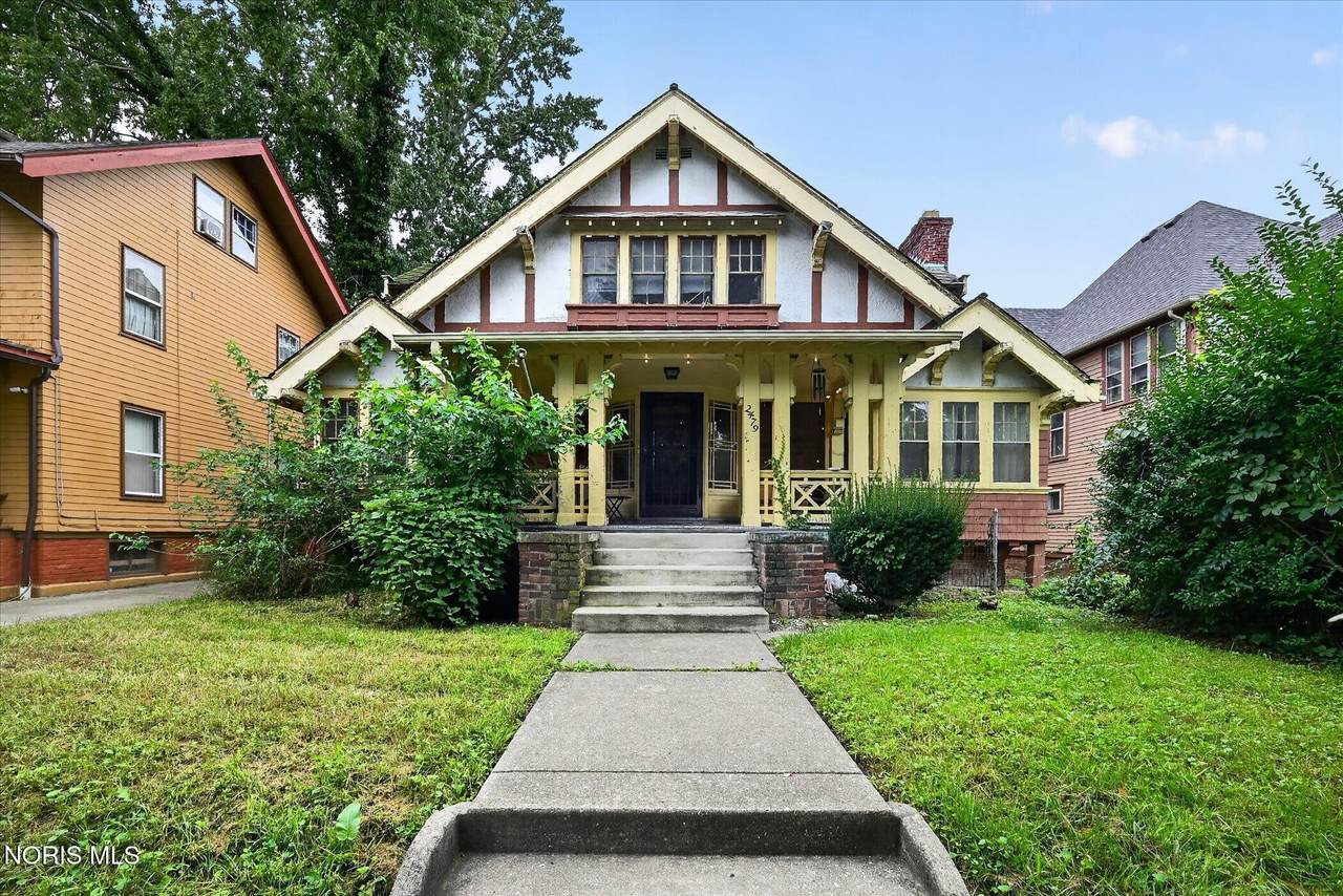 2479 Parkwood Avenue - Photo 1