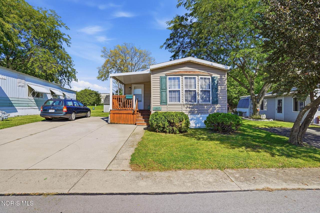 1467 Eastshore Drive - Photo 1