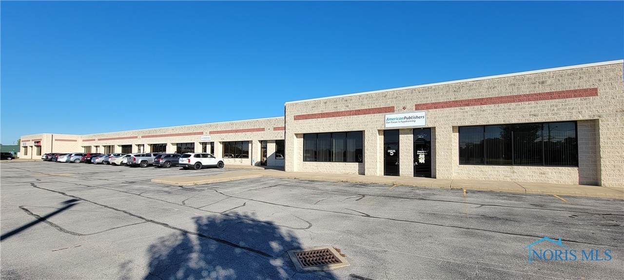 2401 Sawmill Parkway - Photo 1