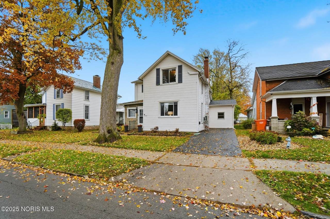 829 Maple Avenue - Photo 1