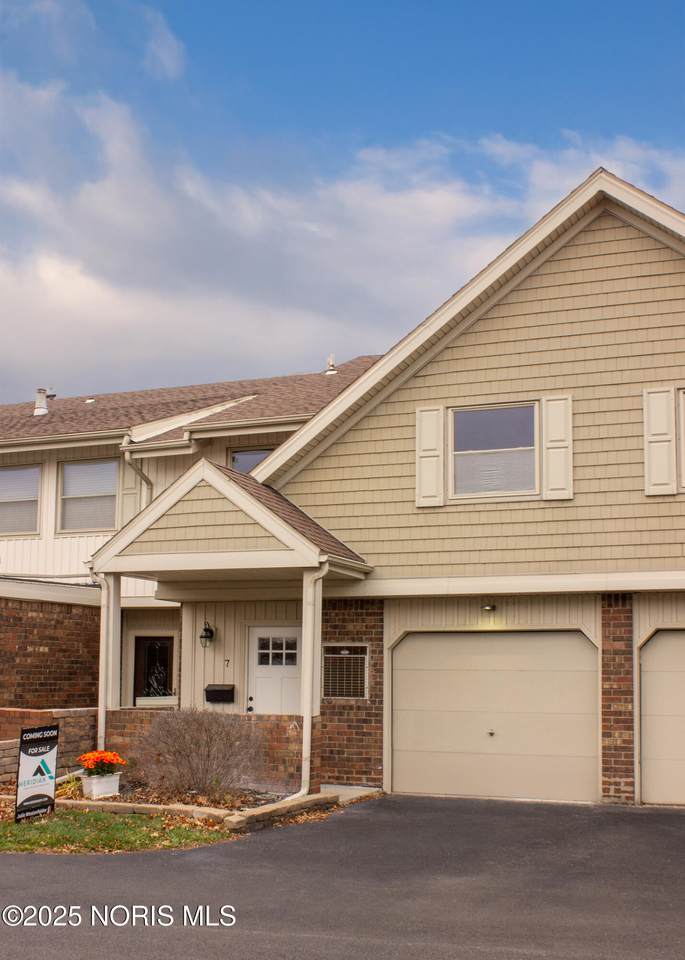 6818 Fenwyck Road - Photo 1