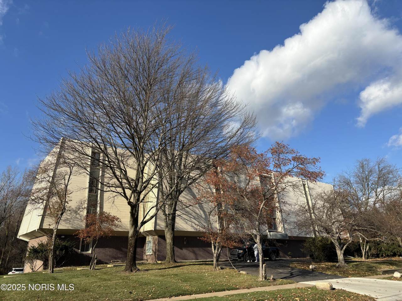 5860 Cresthaven Lane - Photo 1