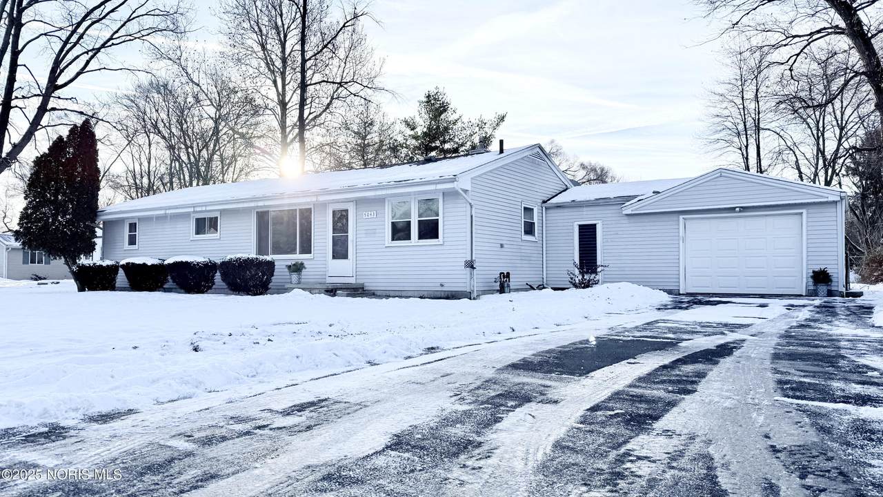 5043 Barton Place - Photo 1