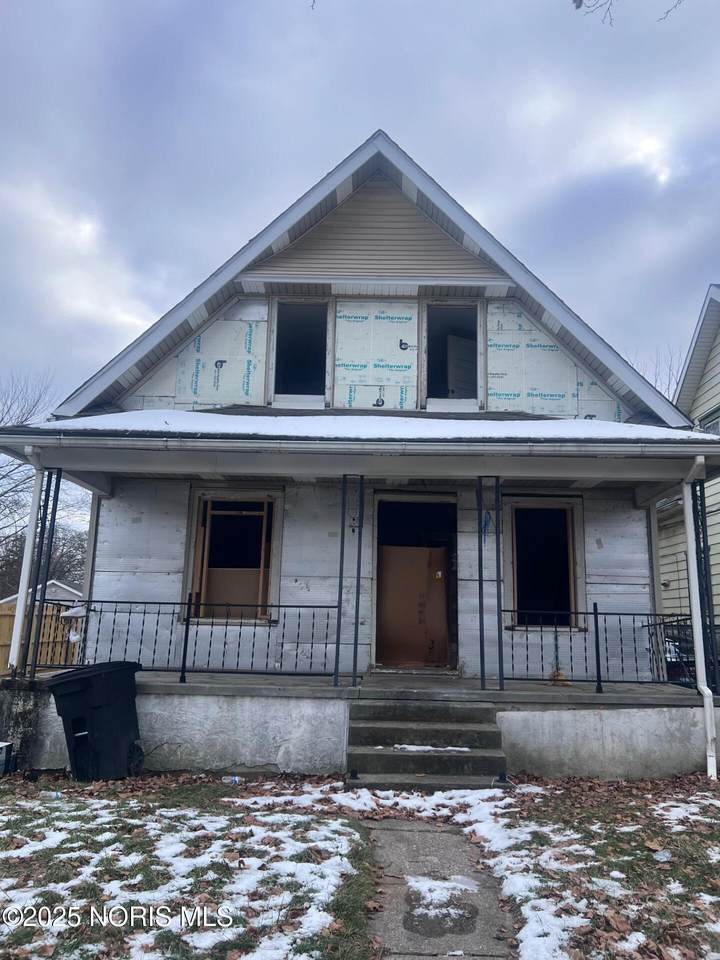 1401 Foster Avenue - Photo 1