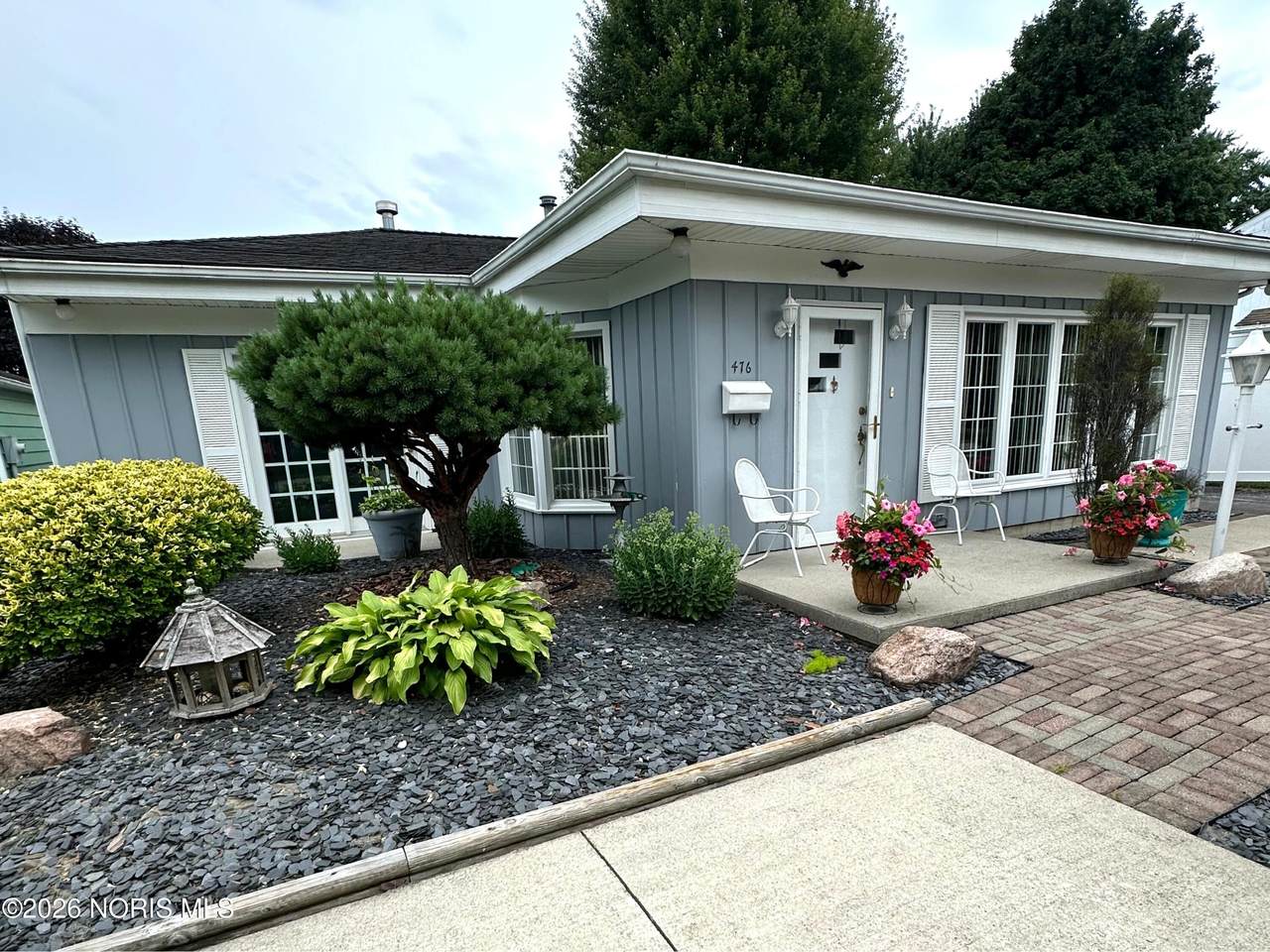 476 Hazel Street - Photo 1