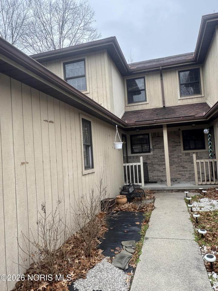 2757 Sweetbriar Court - Photo 1