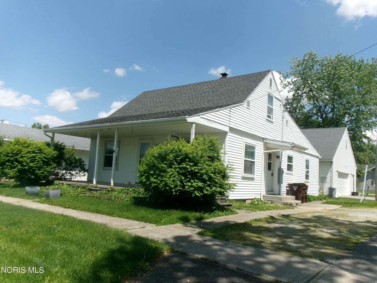 238 Ohio Avenue - Photo 1