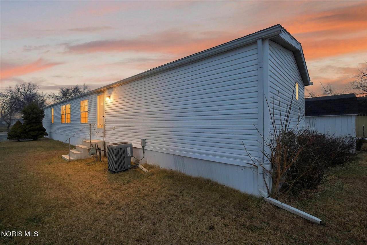 315 Parkview Drive - Photo 1