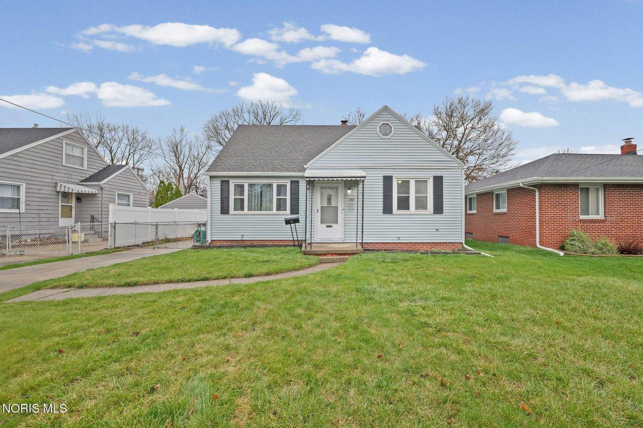 746 Linda Drive - Photo 1