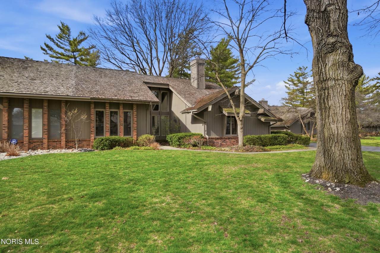29633 Shelbourne Road - Photo 1