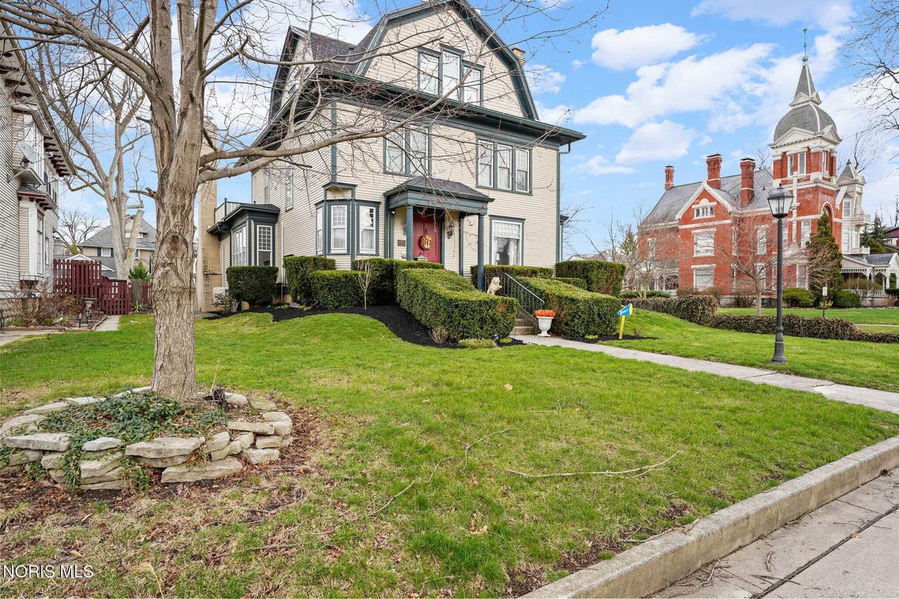 1041 Main Street - Photo 1