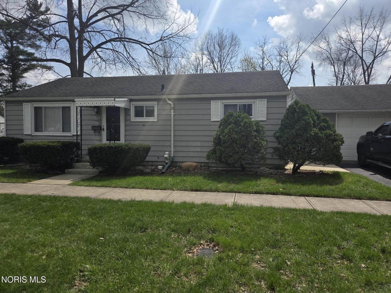 617 Lynn Street - Photo 1