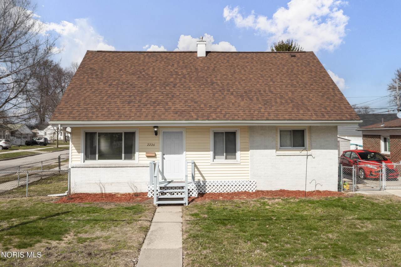 2226 Peabody Avenue - Photo 1