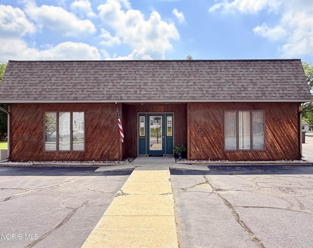 1137 Clinton Street - Photo 1