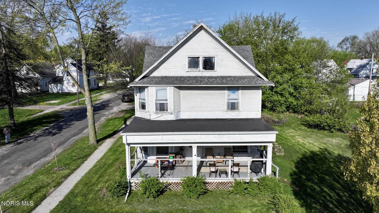 4201 Burnham Avenue - Photo 1