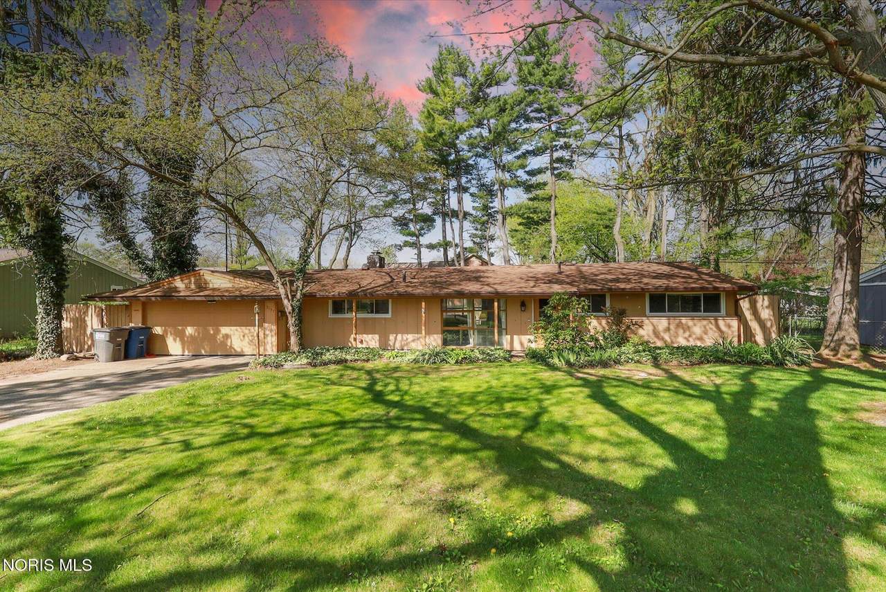 3137 Lincolnshire Boulevard - Photo 1