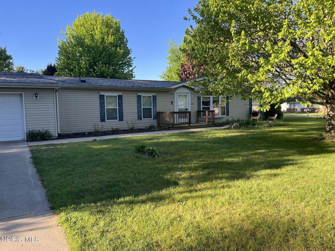 3203 Circle Drive - Photo 1