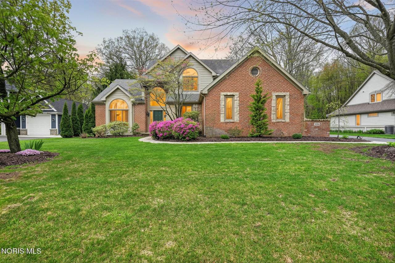 8819 Royal Oak Drive - Photo 1
