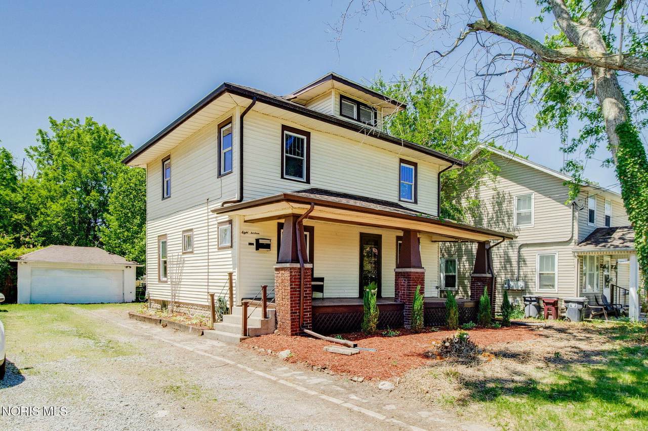 813 College Avenue - Photo 1