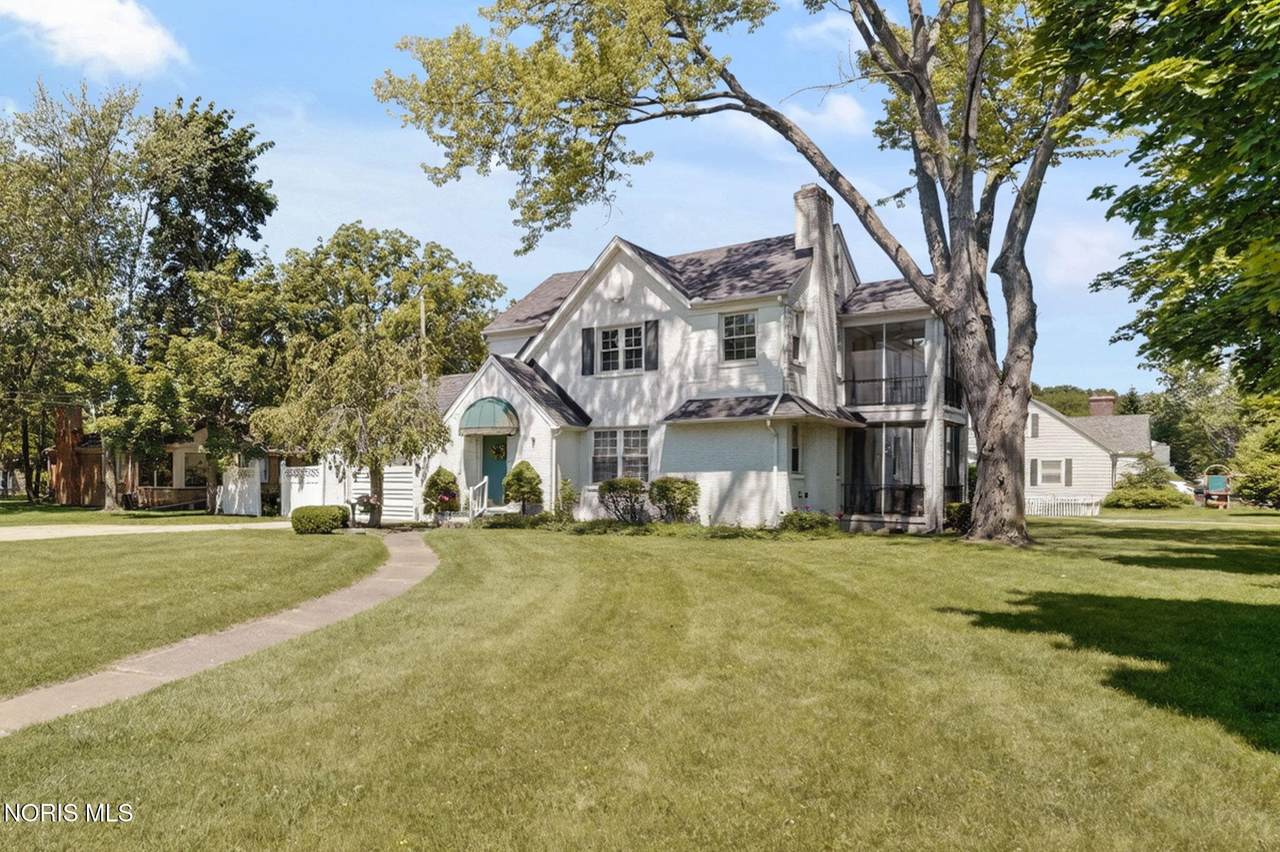 2627 River Road - Photo 1