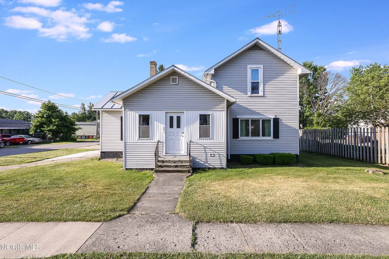 206 Main Street - Photo 1