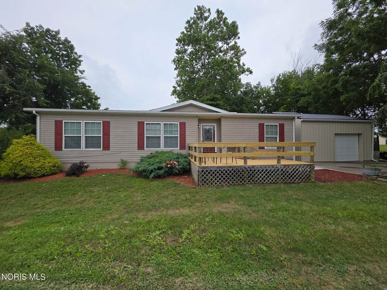 105 Old Lincoln Highway - Photo 1