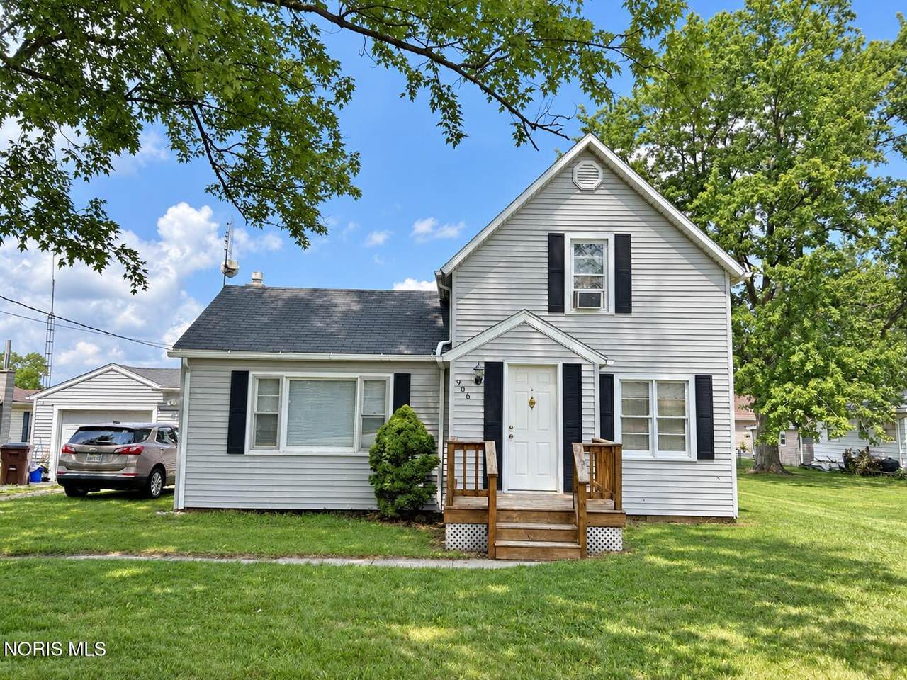 906 Wayne Street - Photo 1