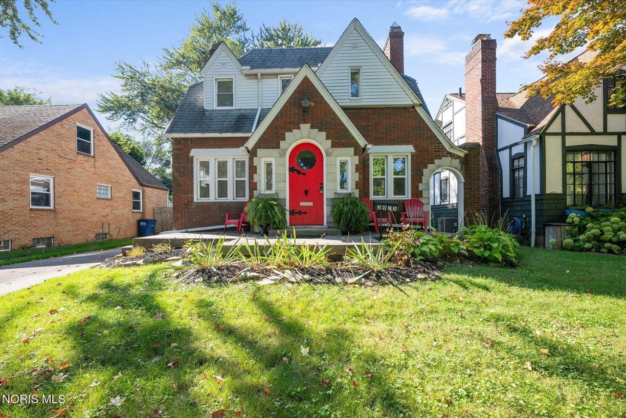 2935 Algonquin Parkway - Photo 1