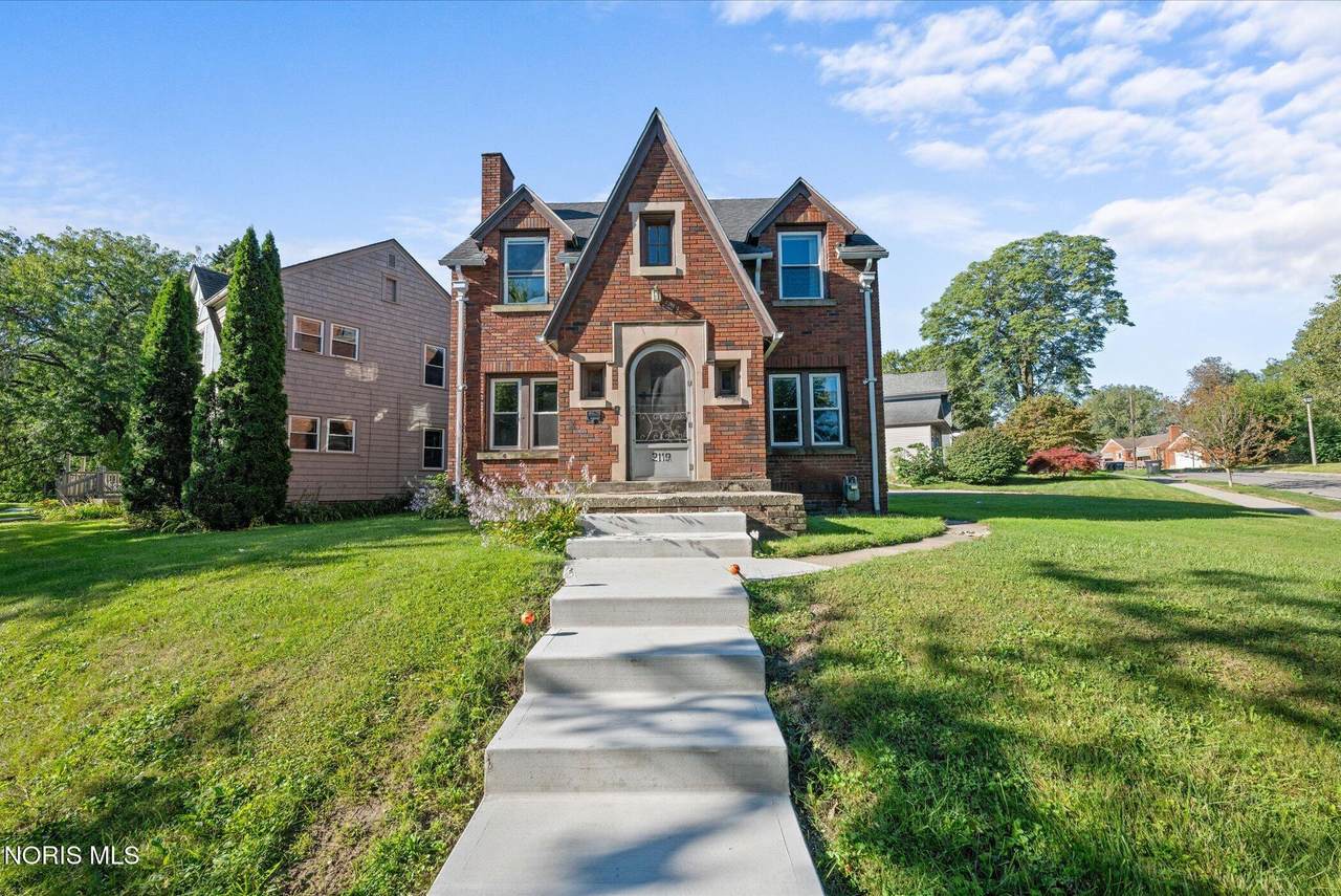 2119 Kensington Road - Photo 1