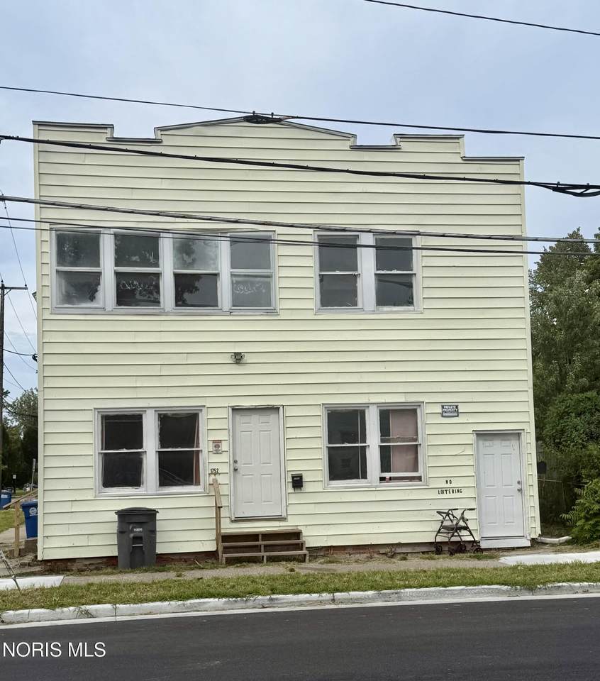 1752 Arlington Avenue - Photo 1