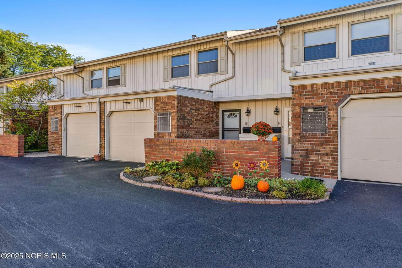 6818 Fenwyck Road - Photo 1