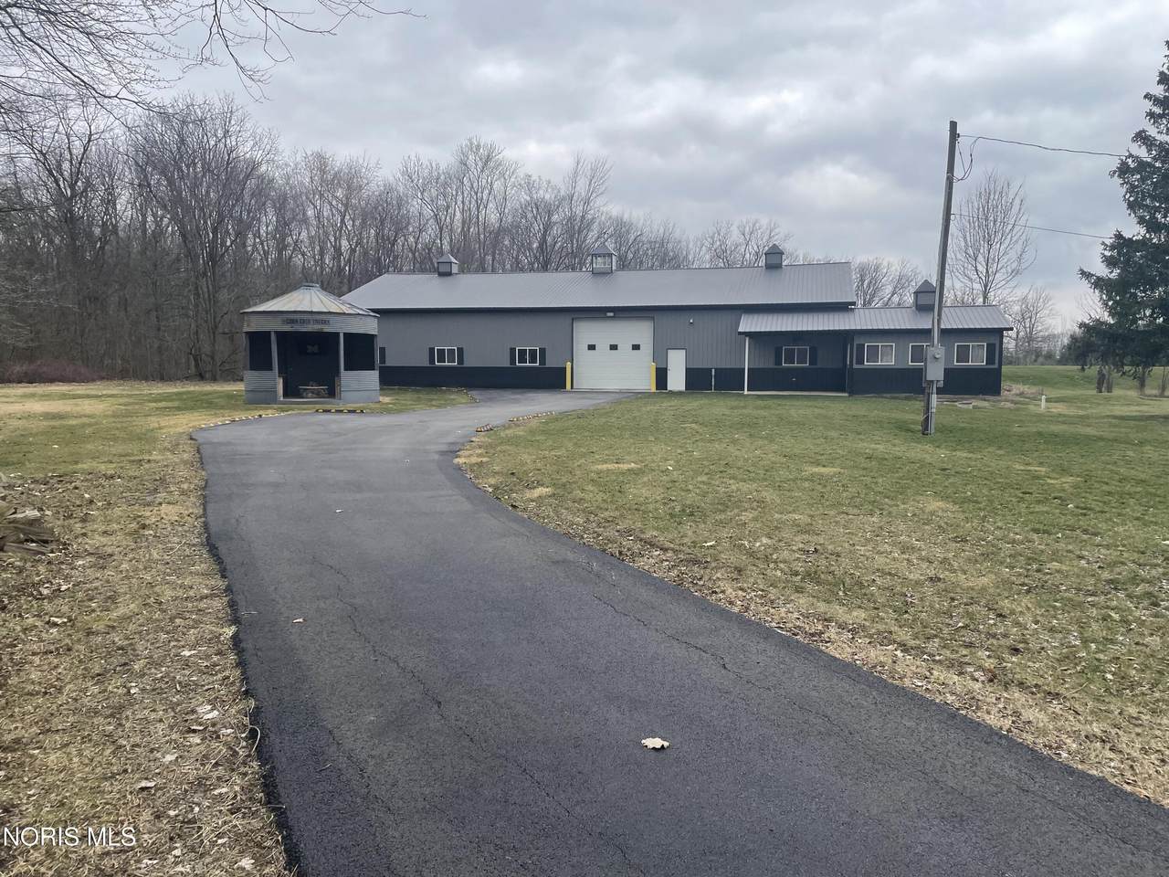 5844 Township Road 243 - Photo 1