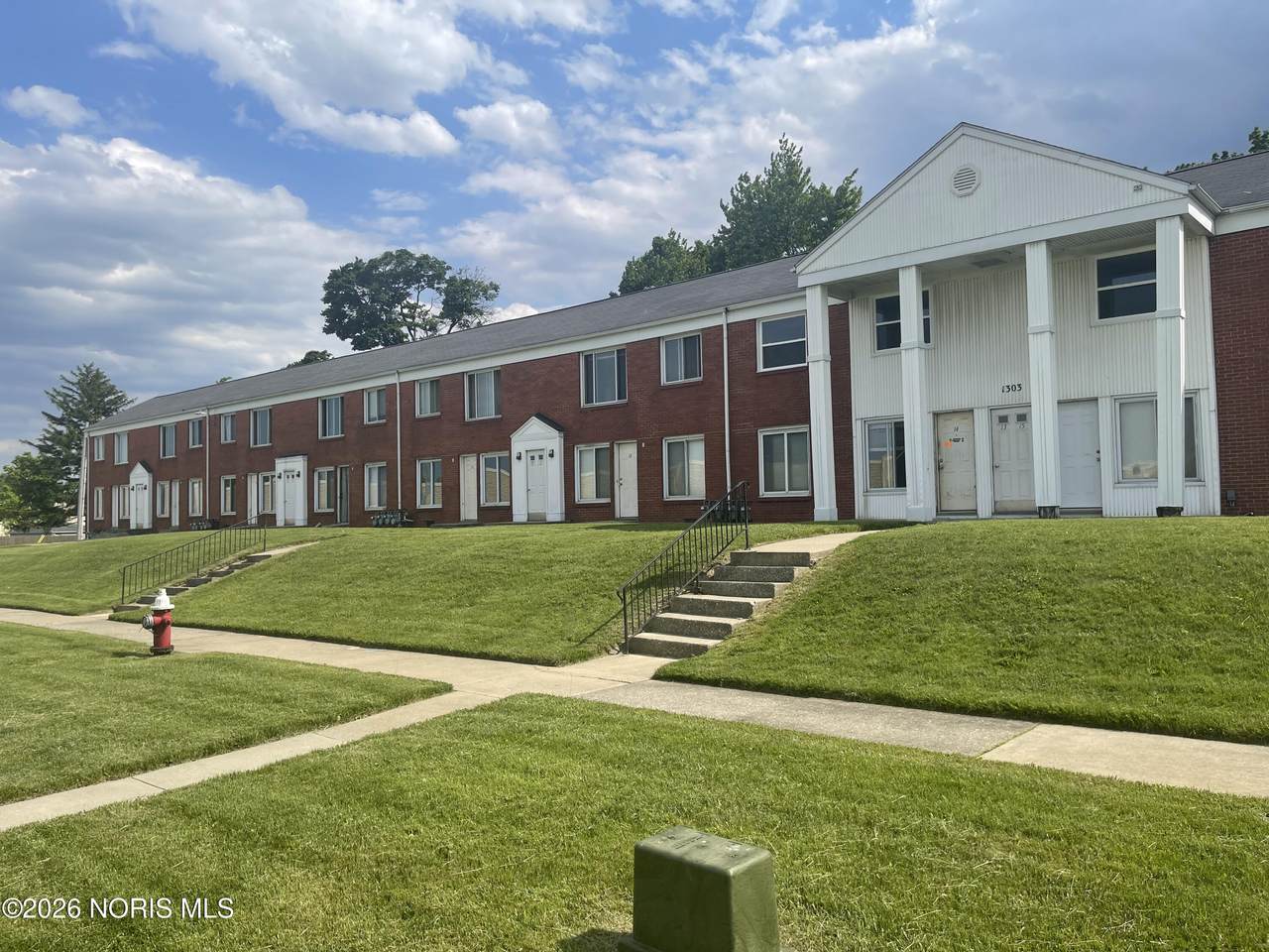 1303 Cove Boulevard - Photo 1