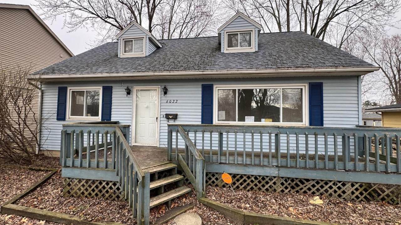 6022 Clover Lane - Photo 1