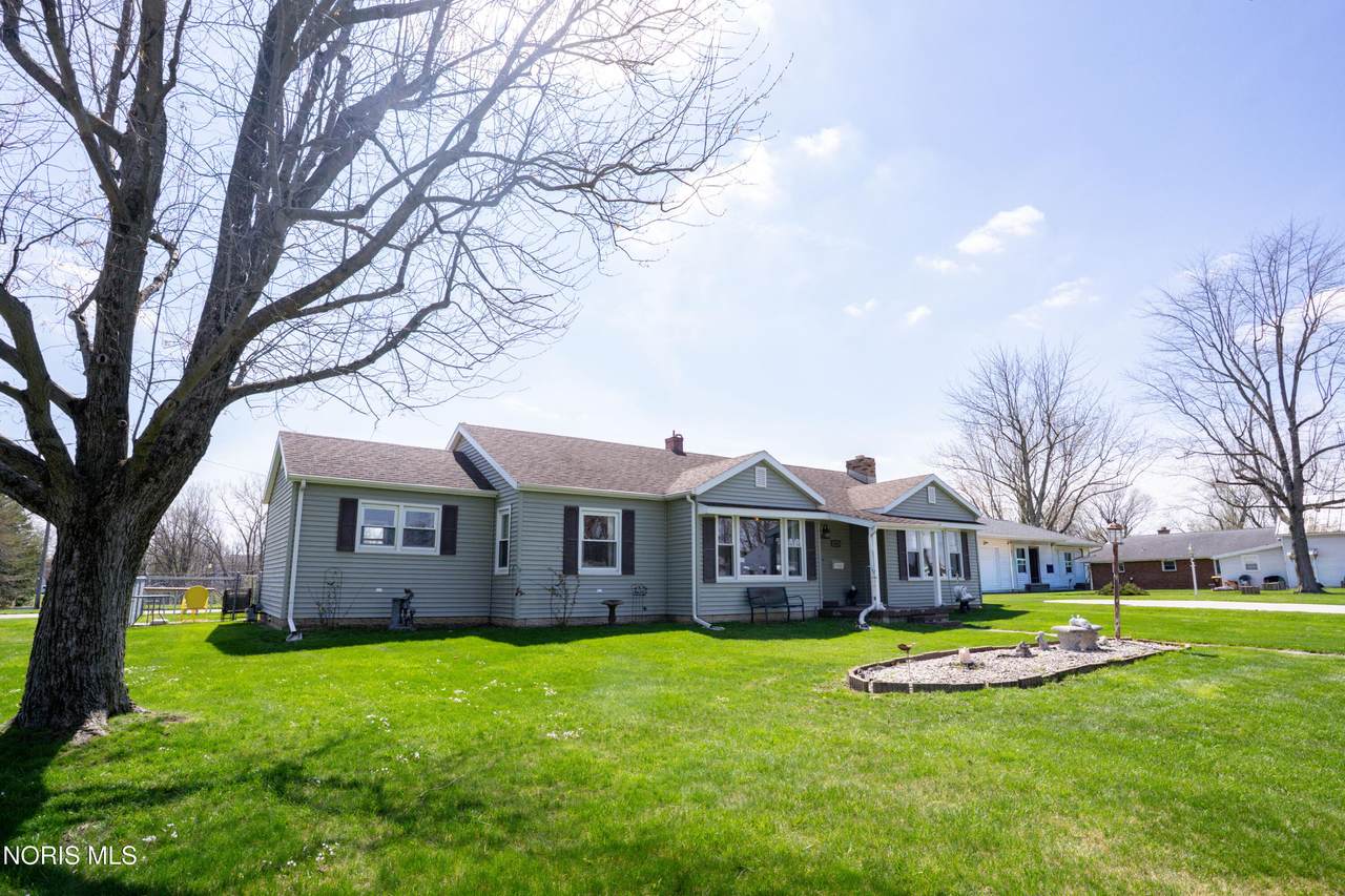 614 Danforth Street - Photo 1